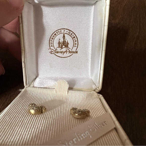 Disney Parks Sterling Silver 925 Mickey mouse ears Icon Post Earrings Gift Box - Picture 9 of 12